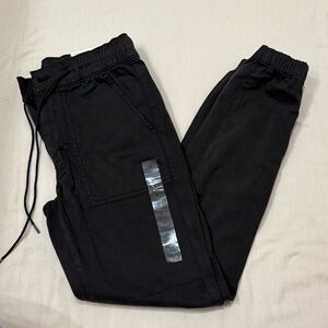 American Eagle Stretch Jegging Jogger NWT / Black / Sz 6 Regular
